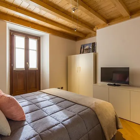La & Apartman *